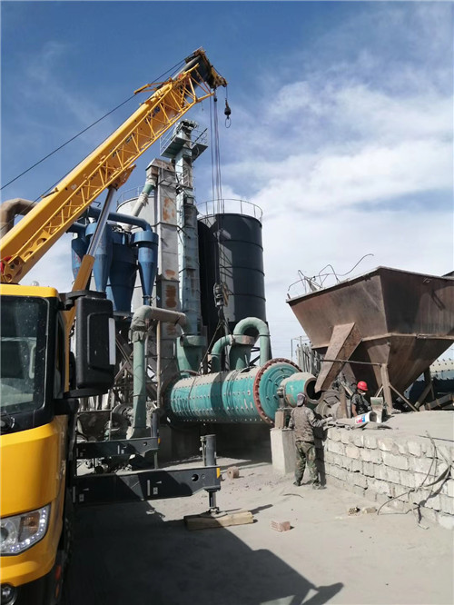 渭南市设备搬运等各类工程项目中，吊车起着关键作用